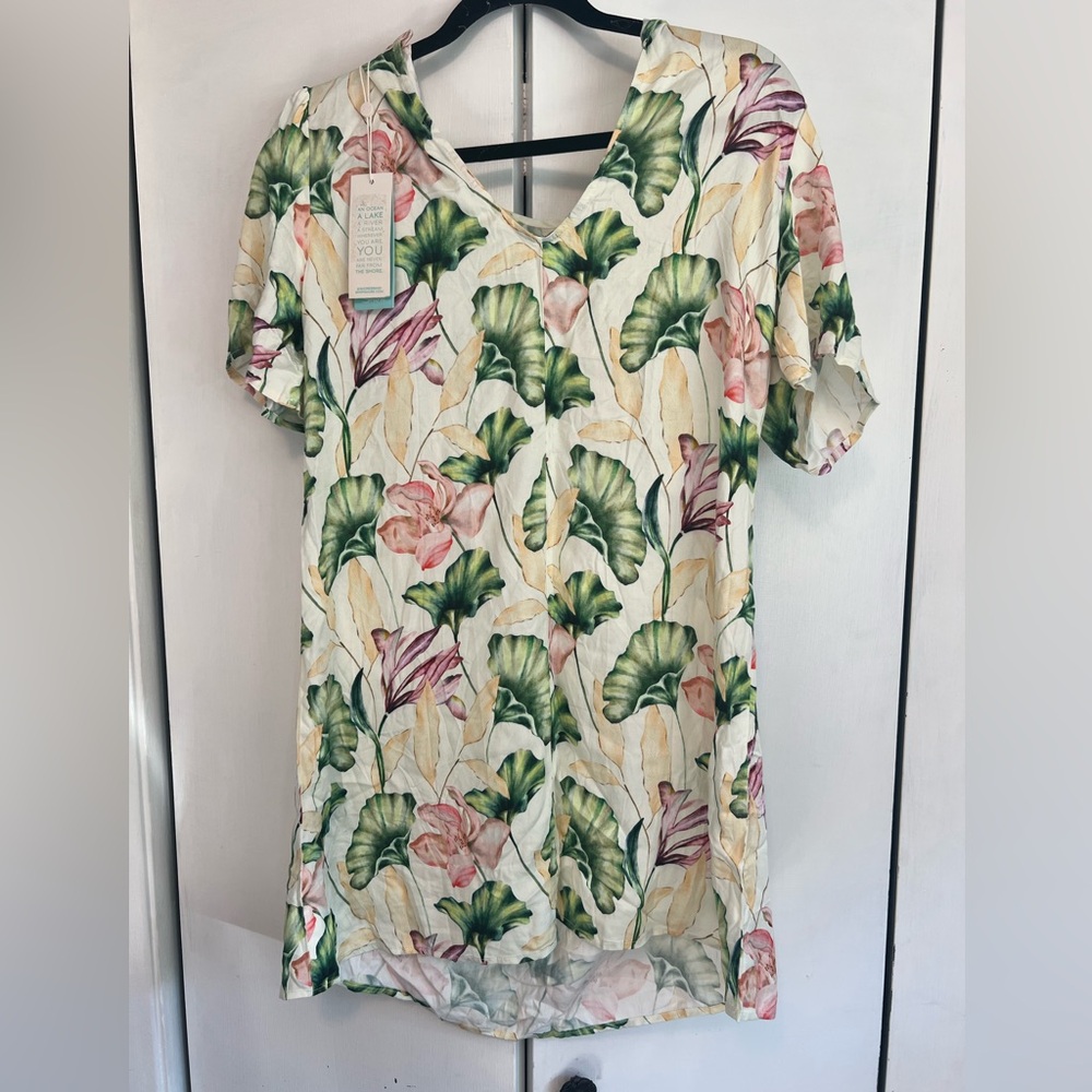 Floral Flounce Sleeve Shift Dress NWT Large